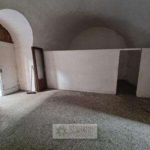 VENDITA – CASA SINGOLA – VIA CASTROMONTE ANGOLO VIA CANTORE- ZONA VIA ORSINI