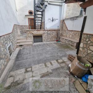 VENDITA – CASA SINGOLA- VIA PALESTRO – ZONA PIAZZA PORTA LA BARRA