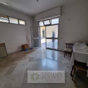 VENDITA – LOCALE COMMERCIALE ANGOLARE – VIA VITTORIO ALFIERI – ZONA CENTRO – ANDRIA